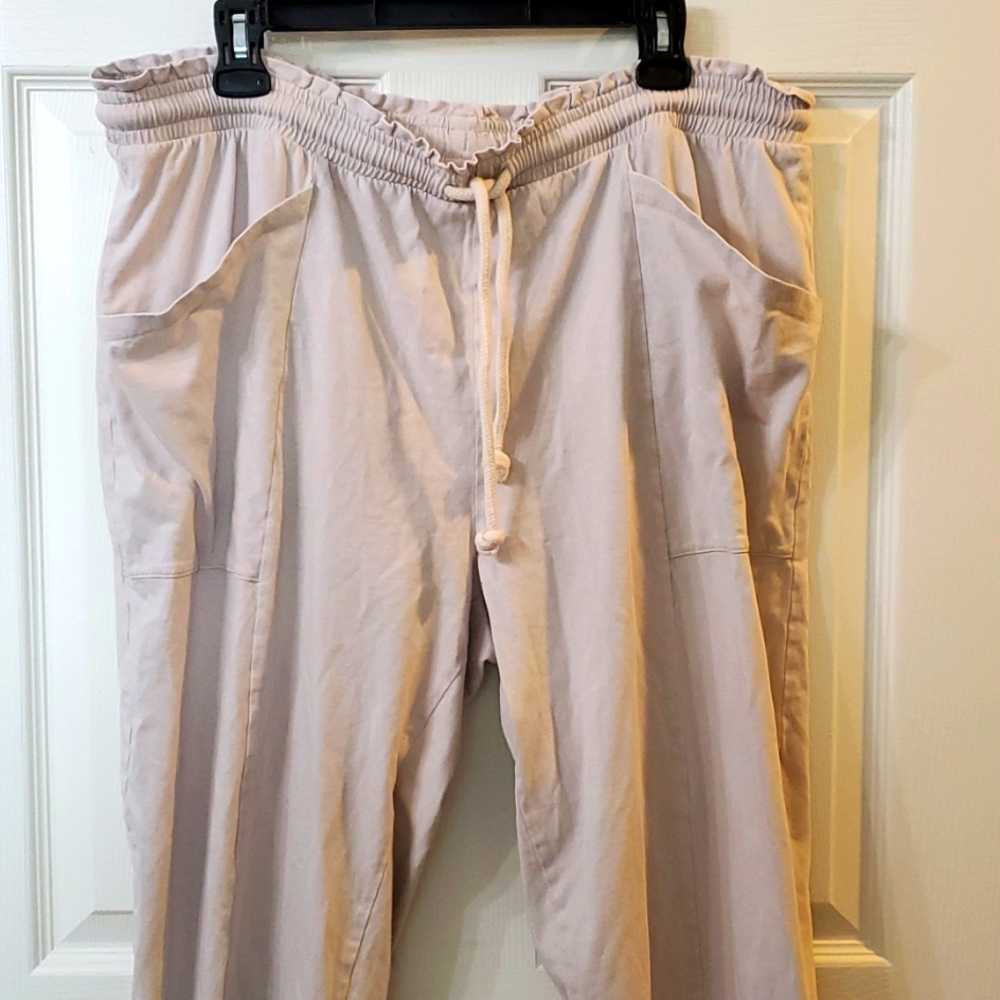 Universal Threads Woman's jogger pants XXL